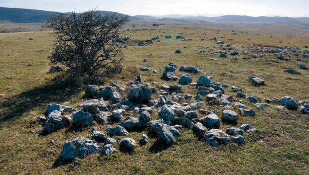 9tajanstvene-humke--na-Peste